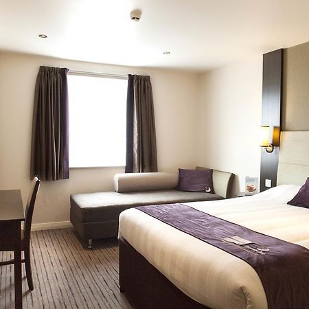 Premier Inn Basingstoke West Luaran gambar