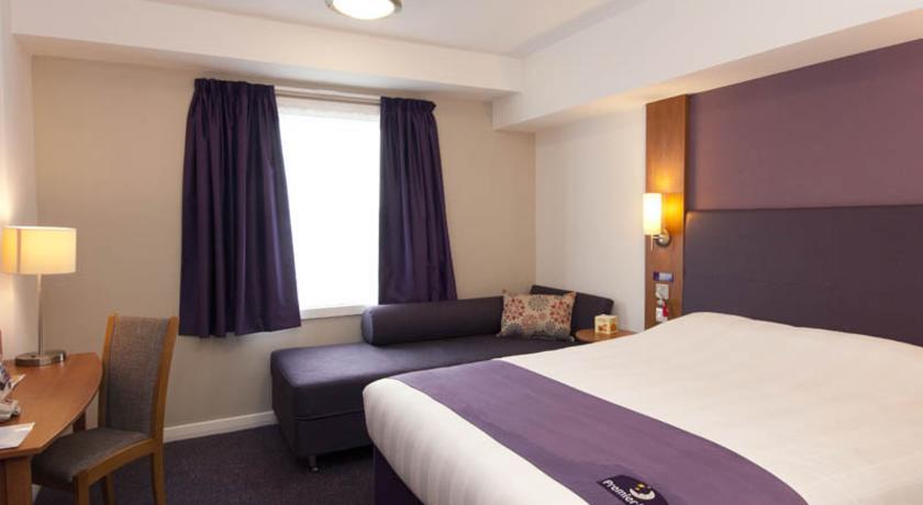 Premier Inn Basingstoke West Bilik gambar