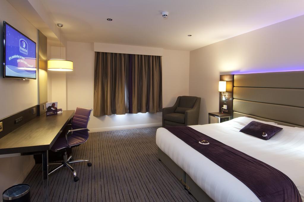 Premier Inn Basingstoke West Luaran gambar