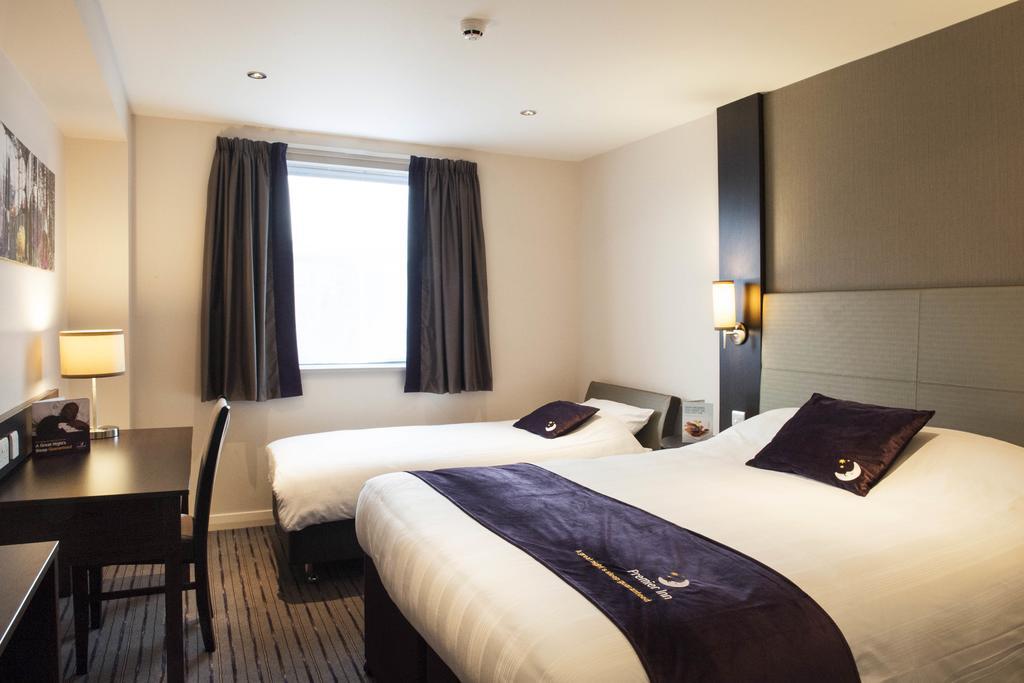 Premier Inn Basingstoke West Luaran gambar
