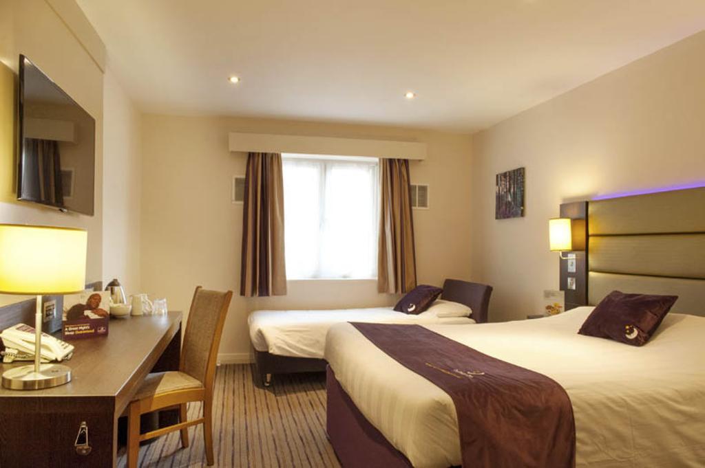 Premier Inn Basingstoke West Luaran gambar