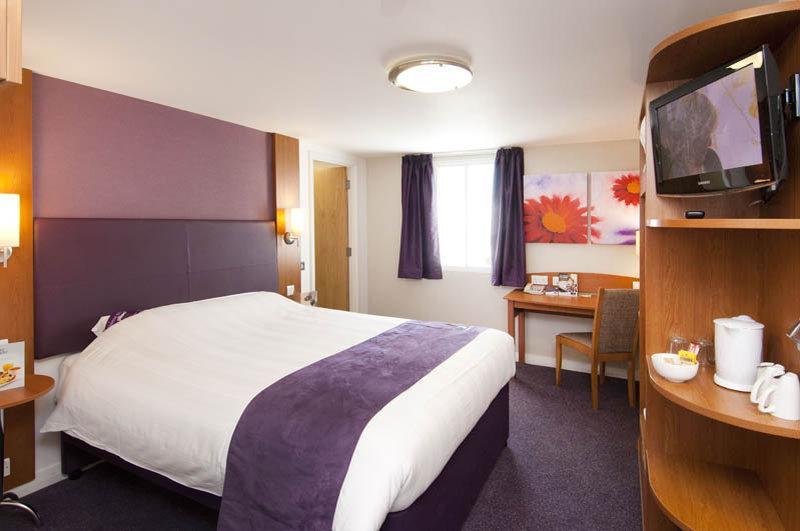 Premier Inn Basingstoke West Luaran gambar