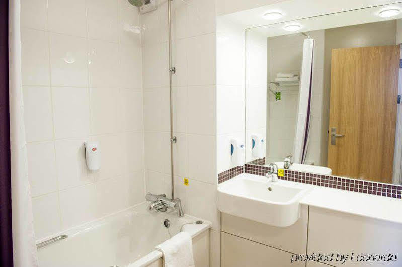 Premier Inn Basingstoke West Luaran gambar
